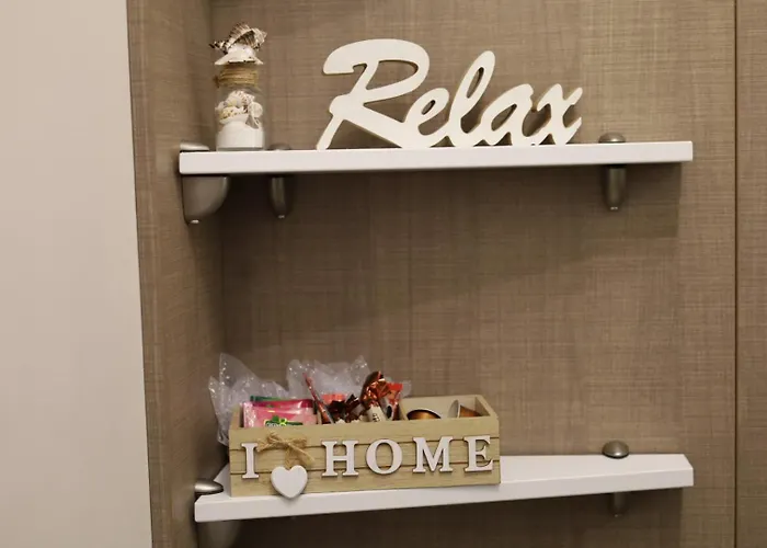 504 L Indoor Parking L Breakfast & Available *