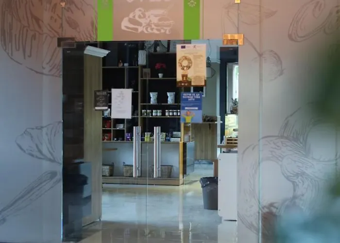 504 L Indoor Parking L Breakfast & Available 부르가스