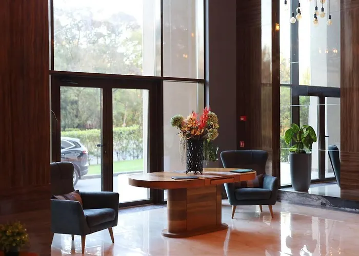 아파트 504 L Indoor Parking L Breakfast & Available 부르가스