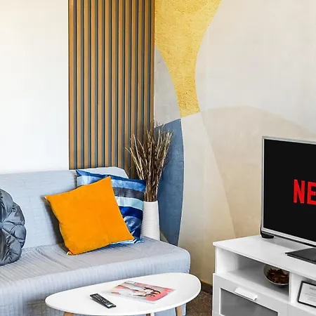 Apartment 504 In