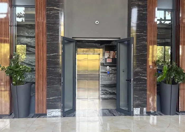 504 L Indoor Parking L Breakfast & Available Appartement *